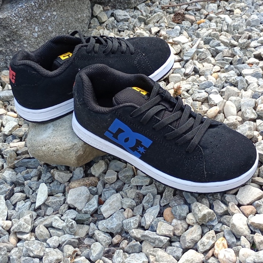 DC slip on sneakers